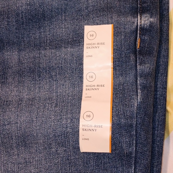 NWTS High Rise Skinny Distressed  16L jeans - Picture 4 of 6